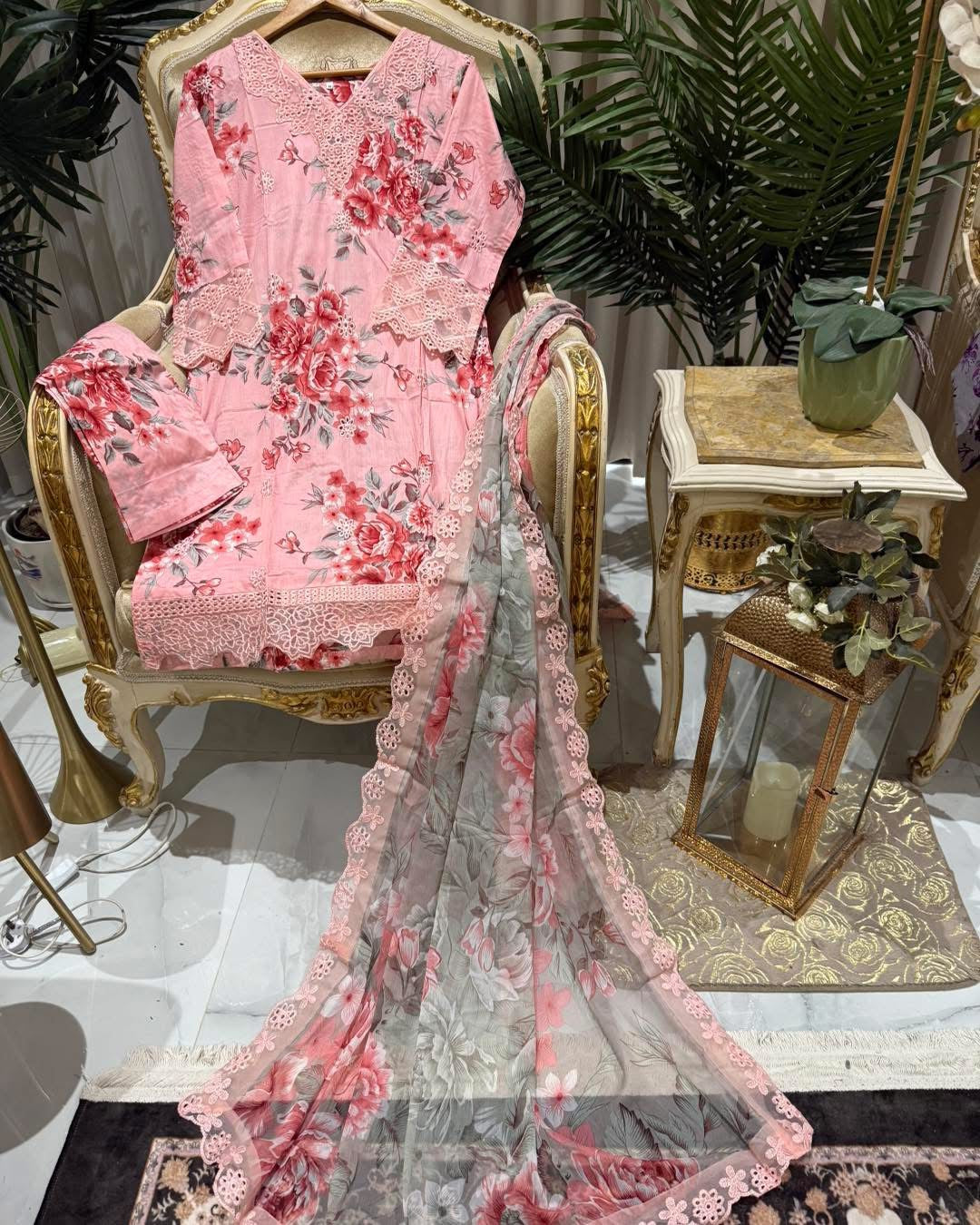 Iznik stiched lawn 3 pc